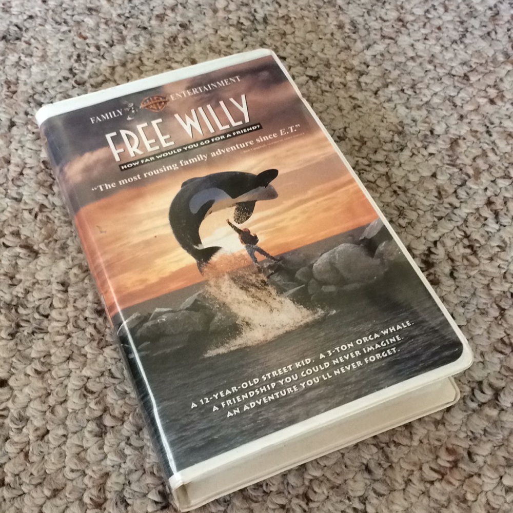 Free Willy VHS Tape